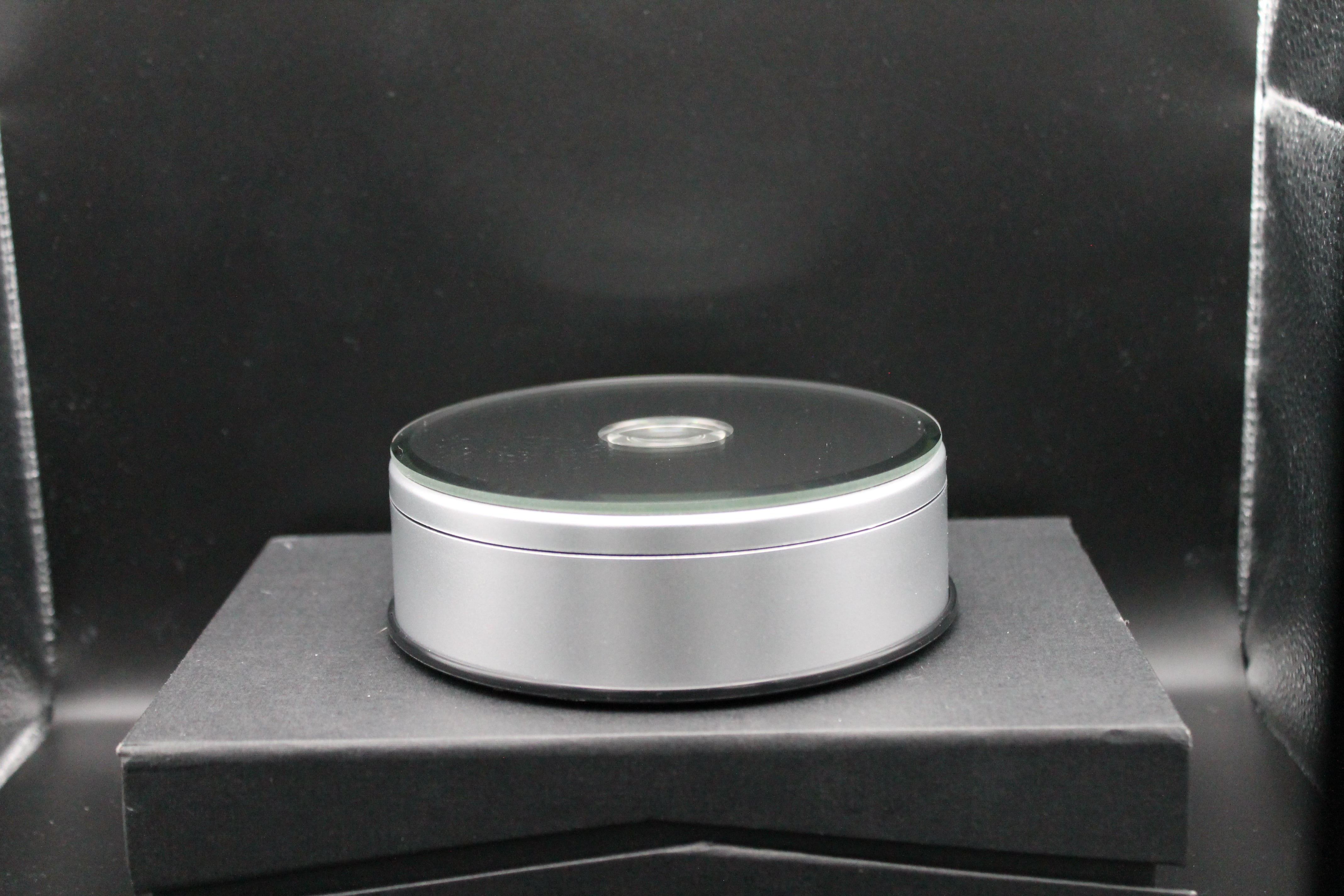 rotating 3d crystal photo light base - round shape in silver